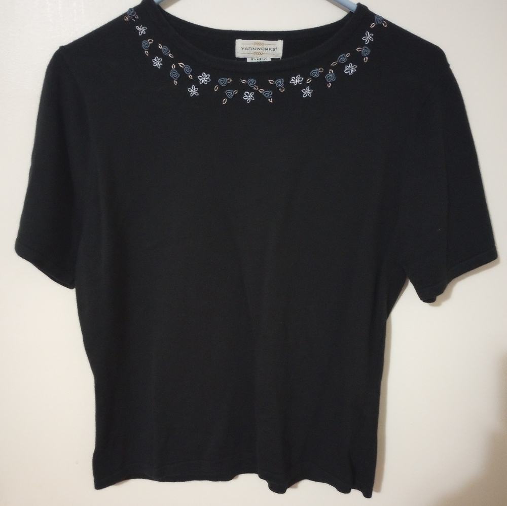Yarn Works size medium black